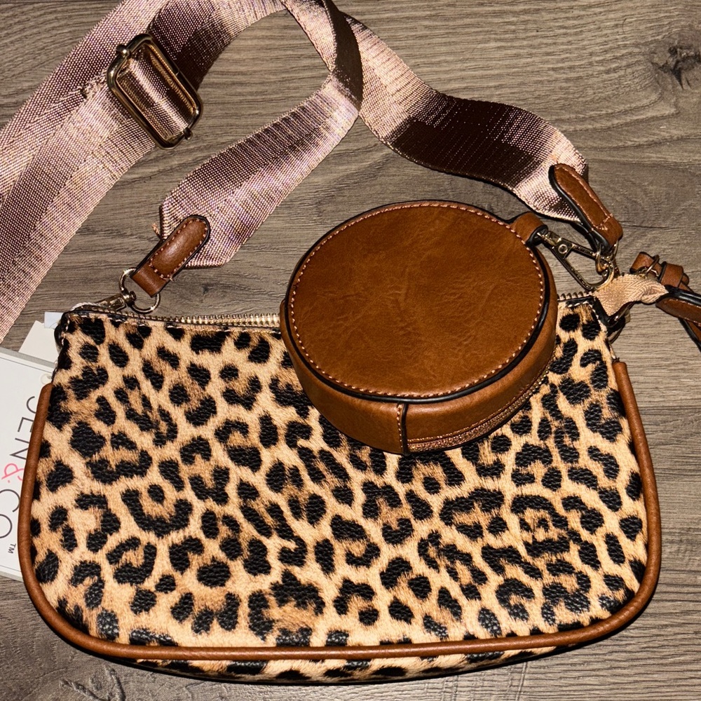 Jen & Co. Leopard Print Crossbody Bag